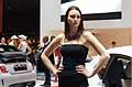 Ragazza immagine dello stand Fiat al Ginevra Motor Show 2011